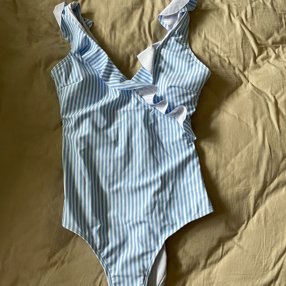 Blue stripe one piece - Picture 4 of 5